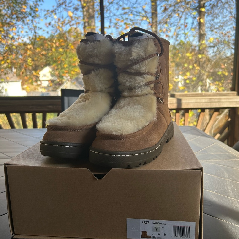UGG MUKLUK REVIVAL CHESTNUT BOOT SIZE US WOMENS 7